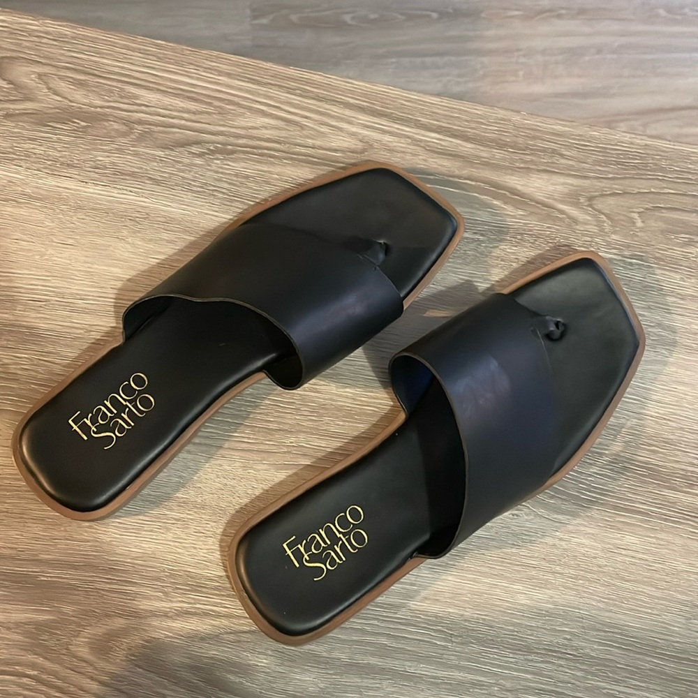 Franco Sarto - slip on leather thong sandal